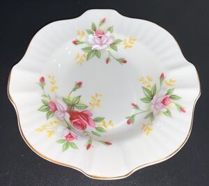 Vtg Butter Pat Fine Bone China England 5” Trinket Dish Pink Roses Royal Windsor